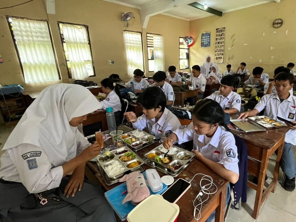 MBG SMAN 1 Baleendah Kabupaten Bandung