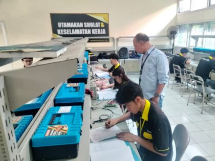 Uji Sertifikasi Komperensi SMKN 4 Kota Bandung Kikis Momok SMK Penyumbang Pengangguran Terbanyak