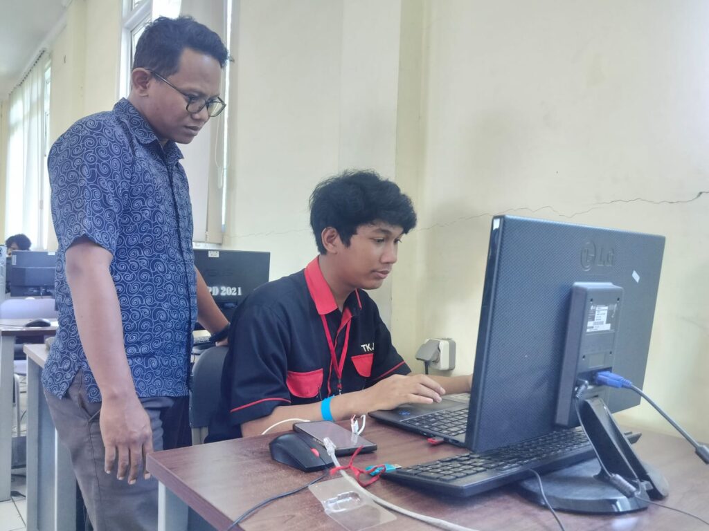 Uji Sertifikasi Komperensi SMKN 4 Kota Bandung Kikis Momok SMK Penyumbang Pengangguran Terbanyak
