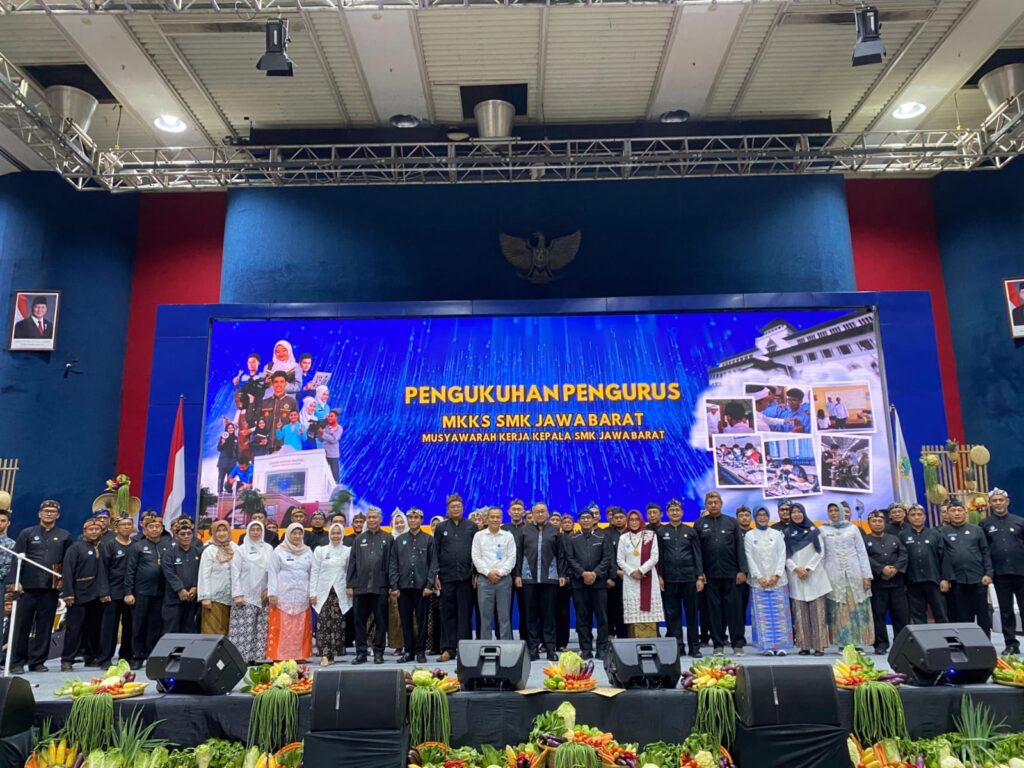 Ketua MKKSMK Jabar Dr Elis Herawati