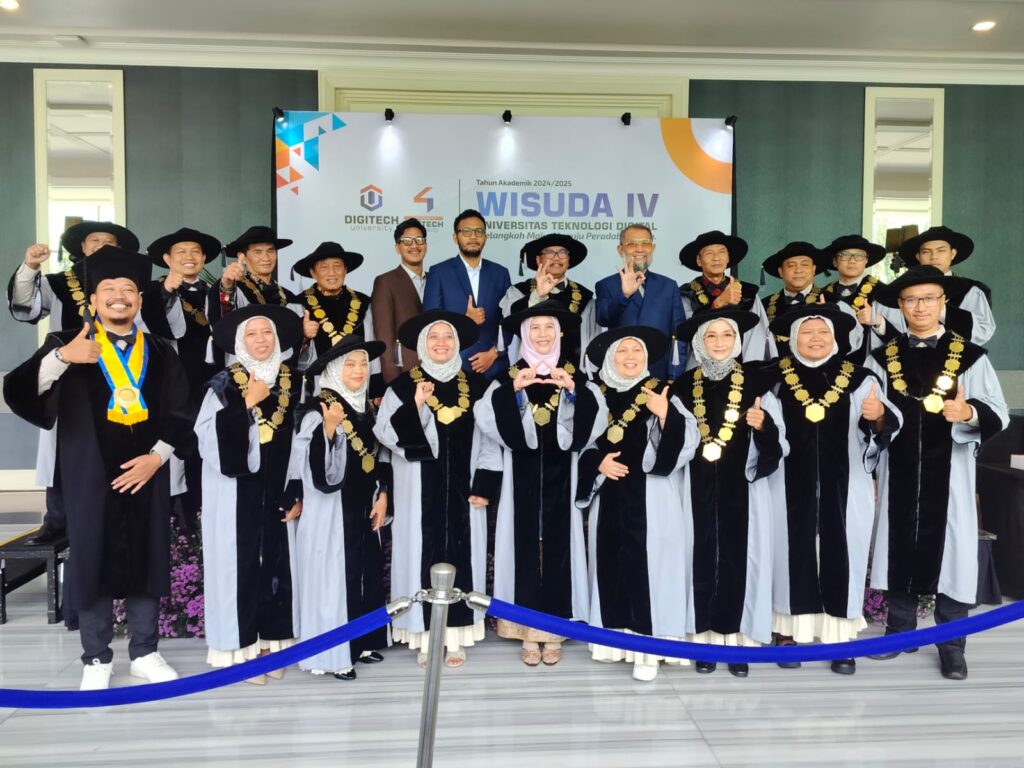Wisuda ke IV Dugitech University Bandung