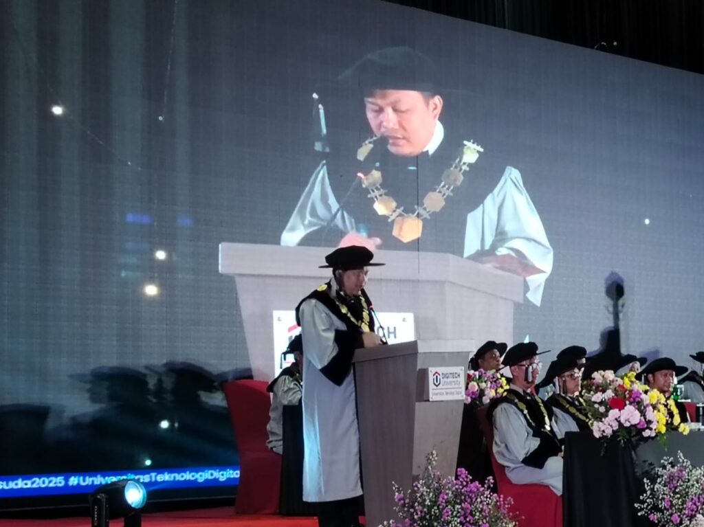 Wisuda ke IV Dugitech University Bandung