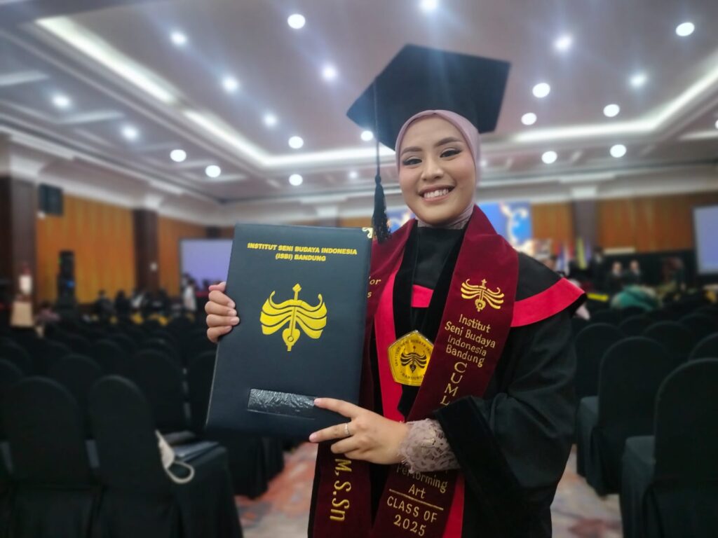 Wisuda ISBI Bandung 2025 Aldini Prodi Seni Tari