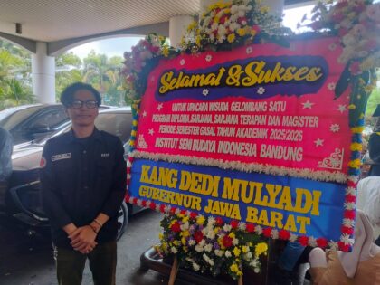 KDM Wisuda ISBI Bandung Arya Presden BEM ISBI