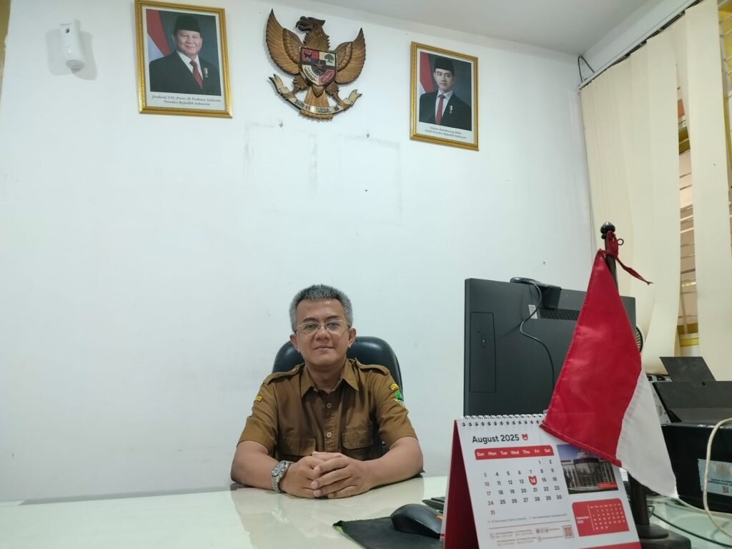 Plt Kepala SMAN 25 Kota Bandung Andrian Yusnandar