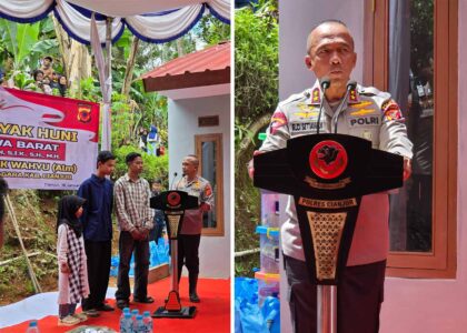 Kapolda Jawa Barat Irjen Pol Rudi Setiawan meresmikan rumah hasil renovasi Rutilahu bagi anak yatim piatu di Kabupaten Cianjur