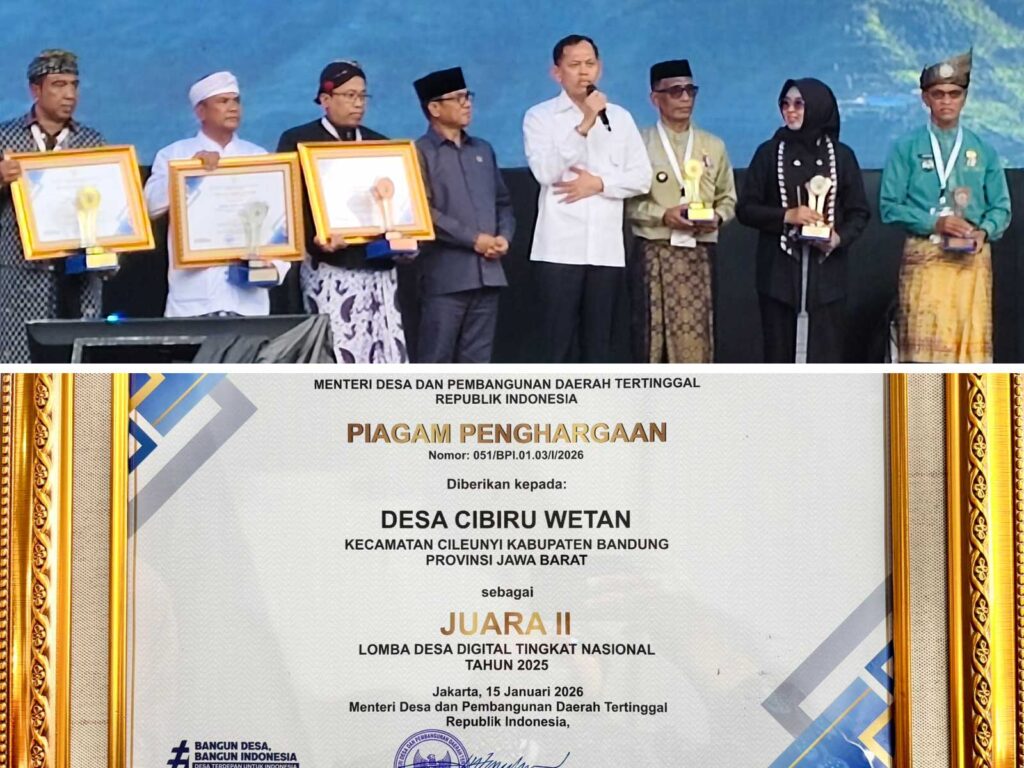 Penyerahan penghargaan Juara 2 Lomba Desa Digital Nasional kepada Desa Cibiru Wetan di Boyolali