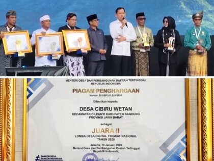 Penyerahan penghargaan Juara 2 Lomba Desa Digital Nasional kepada Desa Cibiru Wetan di Boyolali