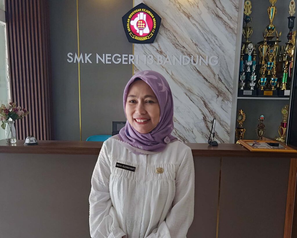 Wakil Kepala Sekolah Bidang Kesiswaan, Maya Kusmayati, S.Pd., M.Pd.