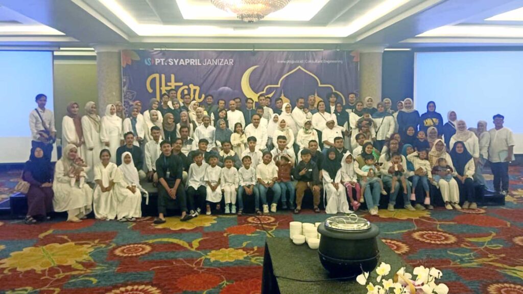 Kegiatan iftar Ramadan 2026 PT Syapril Janizar di Bandung dihadiri karyawan dan keluarga