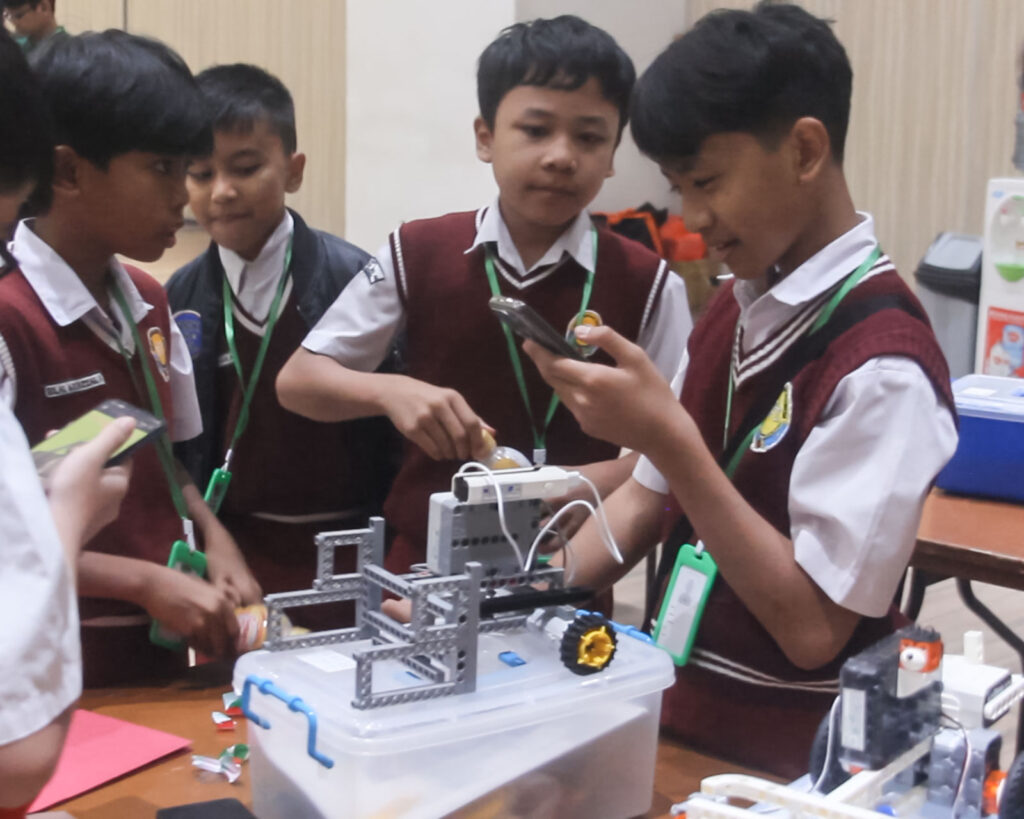 Dari Rube Goldberg hingga Robot Misi, GreenMech 2026 Panaskan Persaingan STEAM