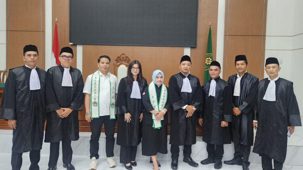 Kegiatan penyumpahan advokat dan sosialisasi program PKPA Persadin di Pengadilan Tinggi Jawa Barat.