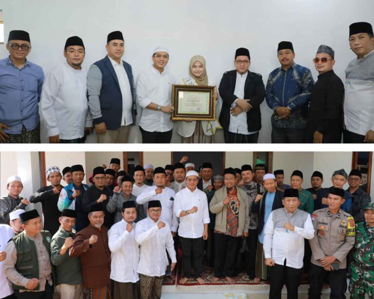 Bupati Bandung Dadang Supriatna saat berdiskusi mengenai implementasi UU Pesantren bersama para kiai di Kecamatan Cangkuang.