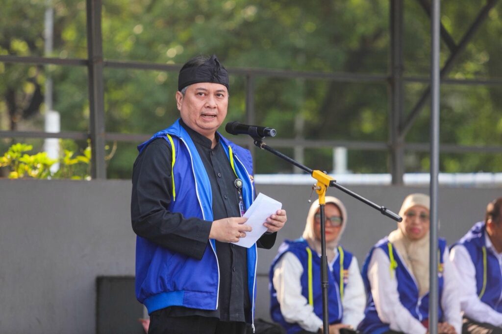 Antusiasme ratusan pelajar SMAN 20 Bandung saat menyaksikan demonstrasi koreografi dan kampanye bahaya nikotin di lingkungan sekolah.