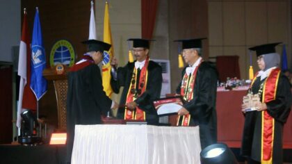 Universitas Sangga Buana (USB) YPKP Bandung mewisuda 391 lulusan.