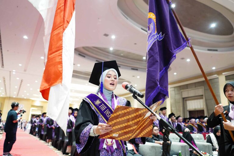 wisuda international women university (iwu ) bandung 2026