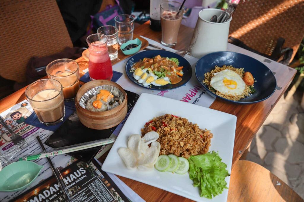 Kedai Imah Seuri Bandung Kuliner Sosial 1
