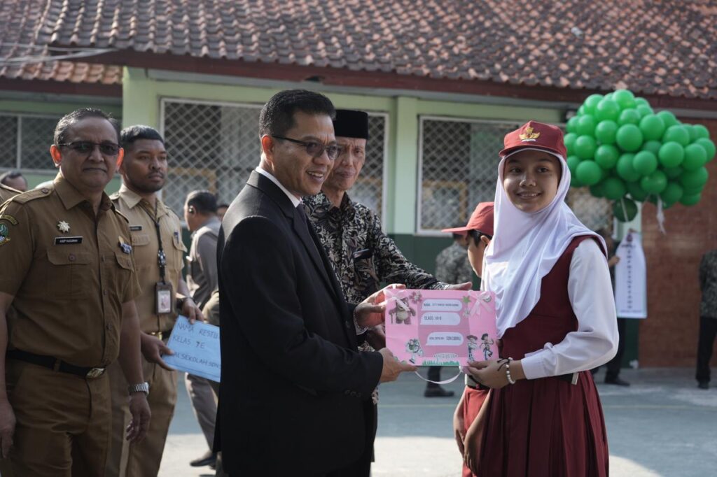 Bupati Dadang Supriatna Pembina Upacara Mpls 2026
