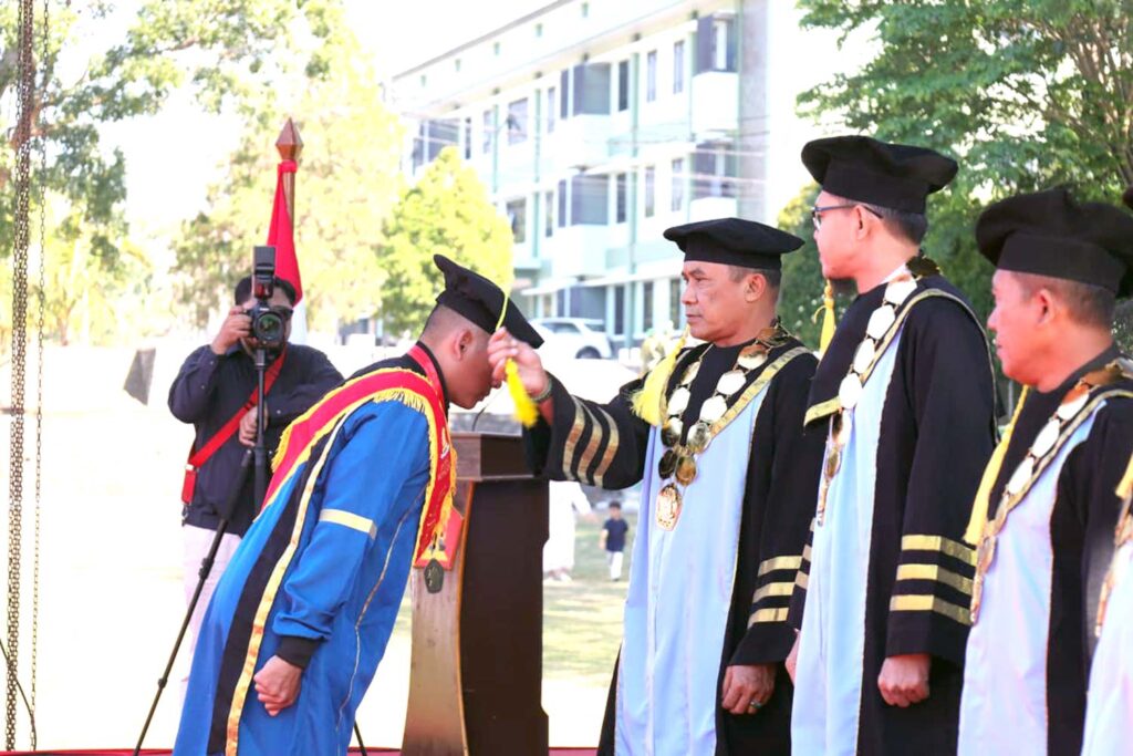 Dankodiklatad Letjen Mohamad Hasan Wisuda Poltekad 2026