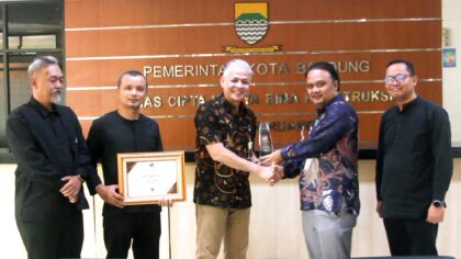 Penyerahan Papti Jabar Award Diciptabintar Bandung