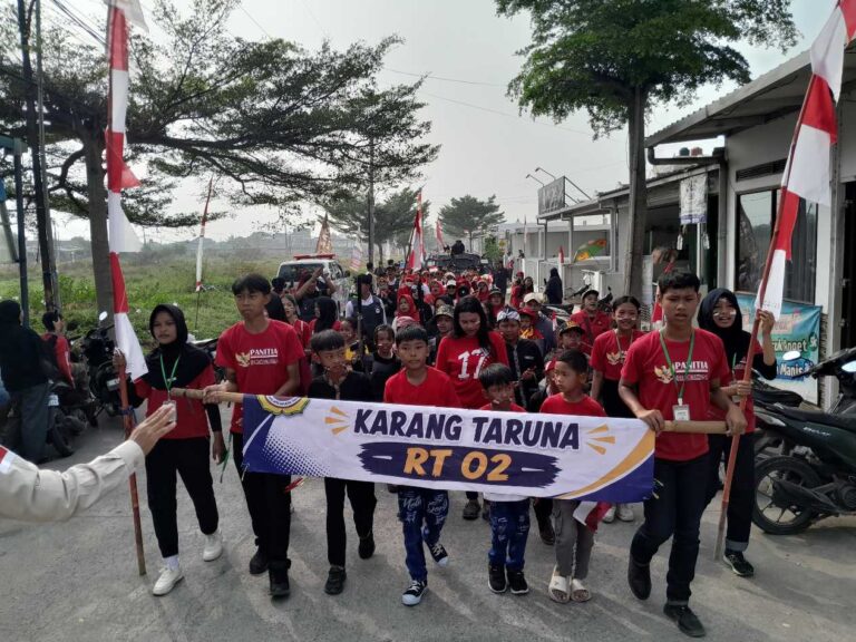 Replika Tank Leopard 2 dalam karnaval HUT ke-81 RI di Rancaekek