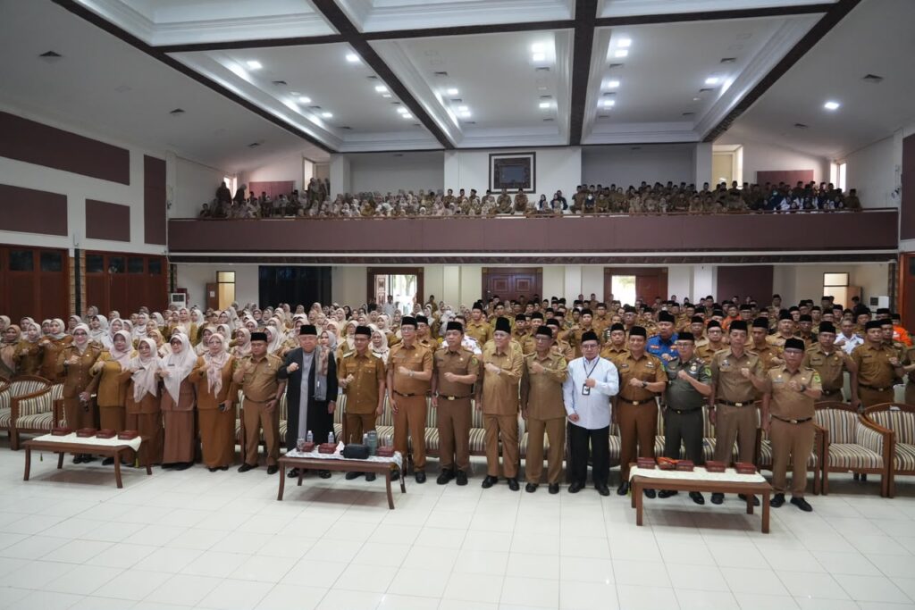 Photo Bersama Di Agenda Silaturahmi Jajaran Aparatur Sipil Negara ASN Kabupaten Bandung