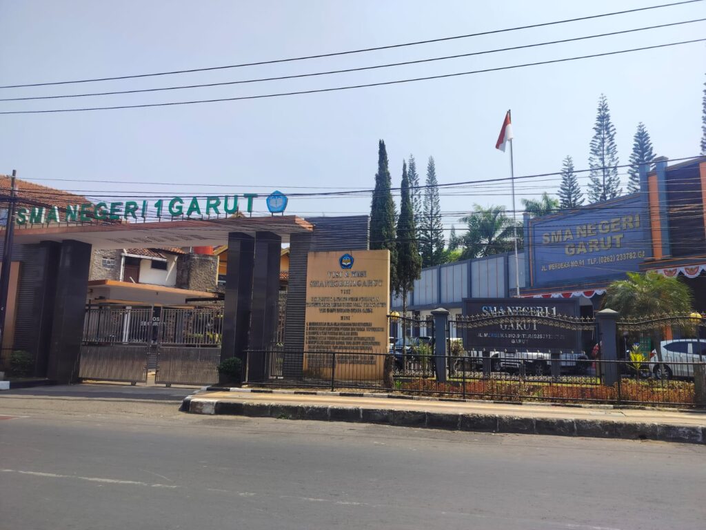 SMAN 1 Garut Sekolah Maung