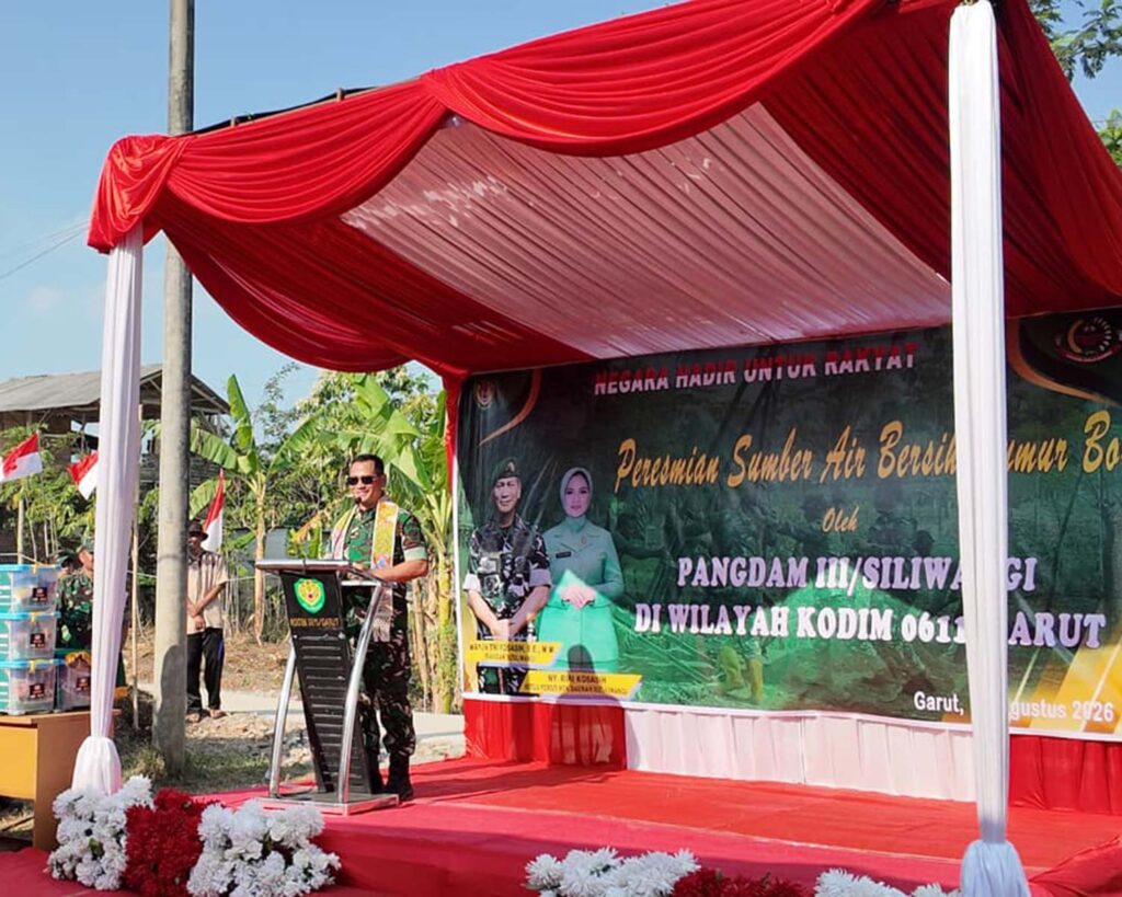 Pangdam Siliwangi Resmikan Sumur Bor Kampung Babakan Garut 2